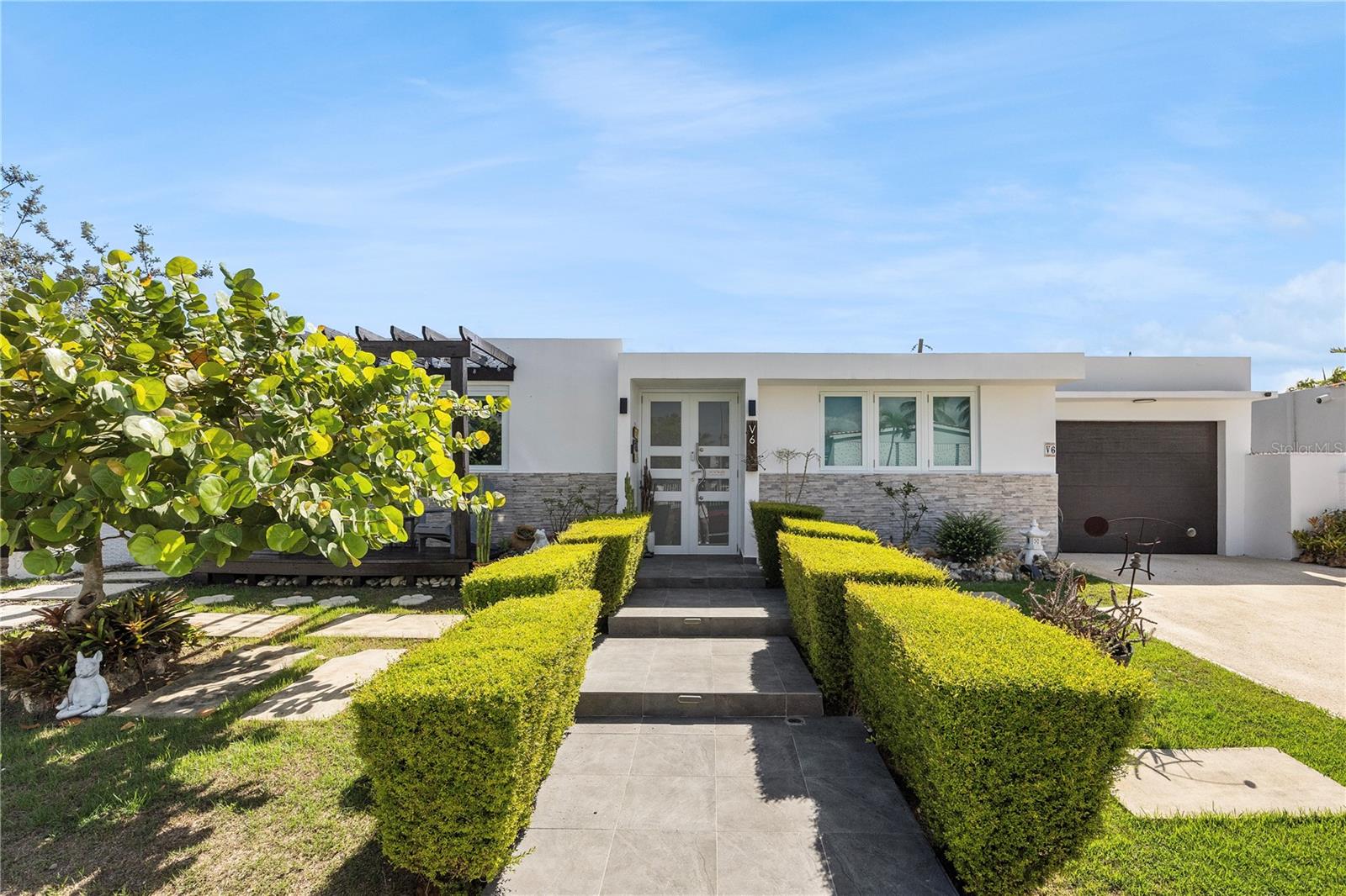 Madre Perla Urb. Dorado Del Mar #v-6 Property Photo 1