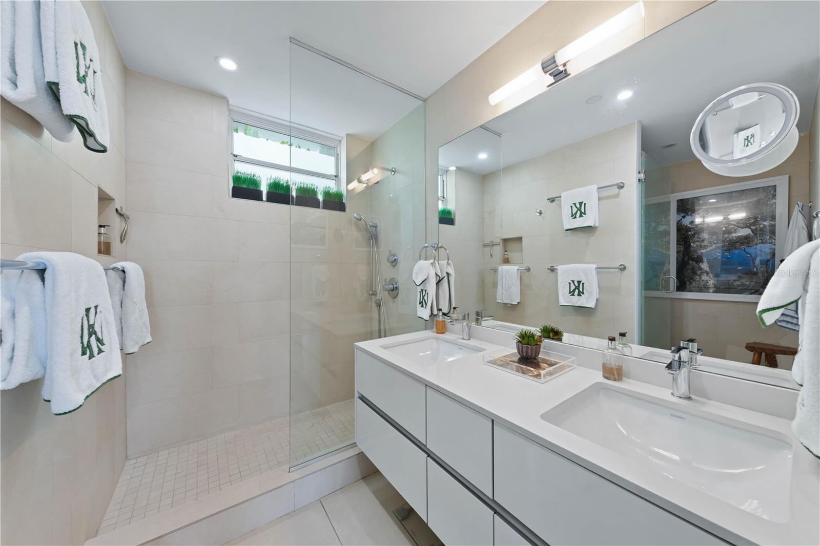 25 Munoz Rivera Ave #812 Property Photo 12