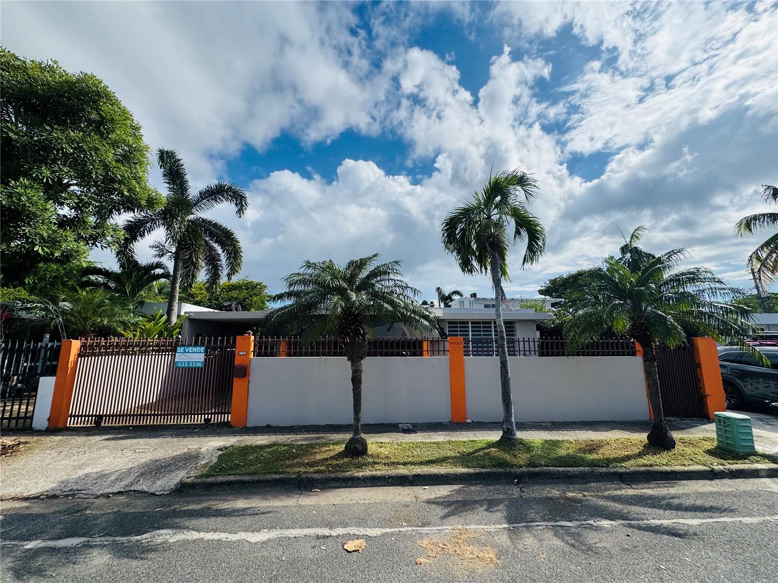 102 Urano Property Photo 1