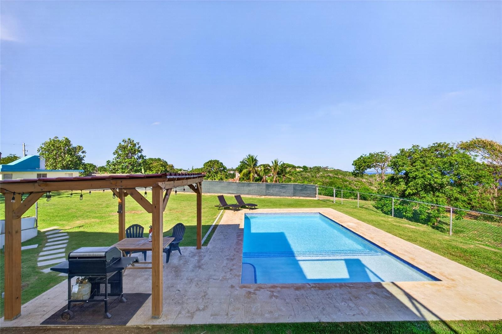 83 Calle Begonia, Urb. Manuel Corchado Property Photo 34