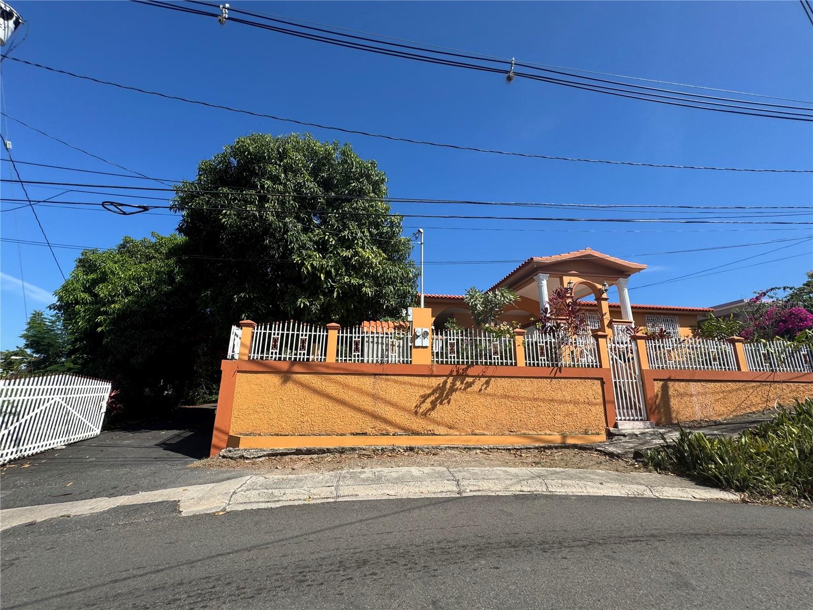 Pr 371 Urb Villa Real Property Photo 1