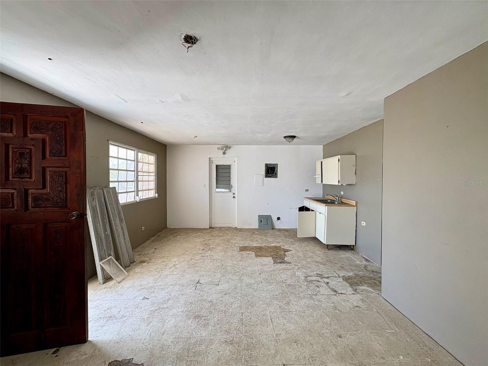 933 Paganini Property Photo 14