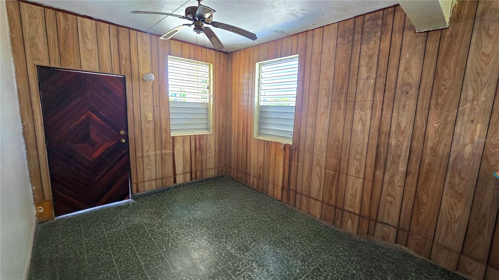 3 St. Magnolia Gardens #5-b Property Photo 5