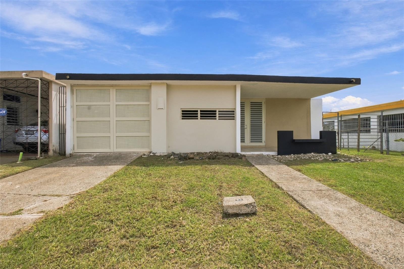 W-1 Ruiz Soler Ave. Jardines De Caparra Dev. Property Photo 1
