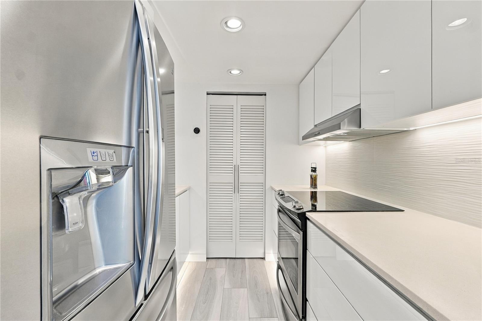 3205 Isla Verde Ave #707 Property Photo 7