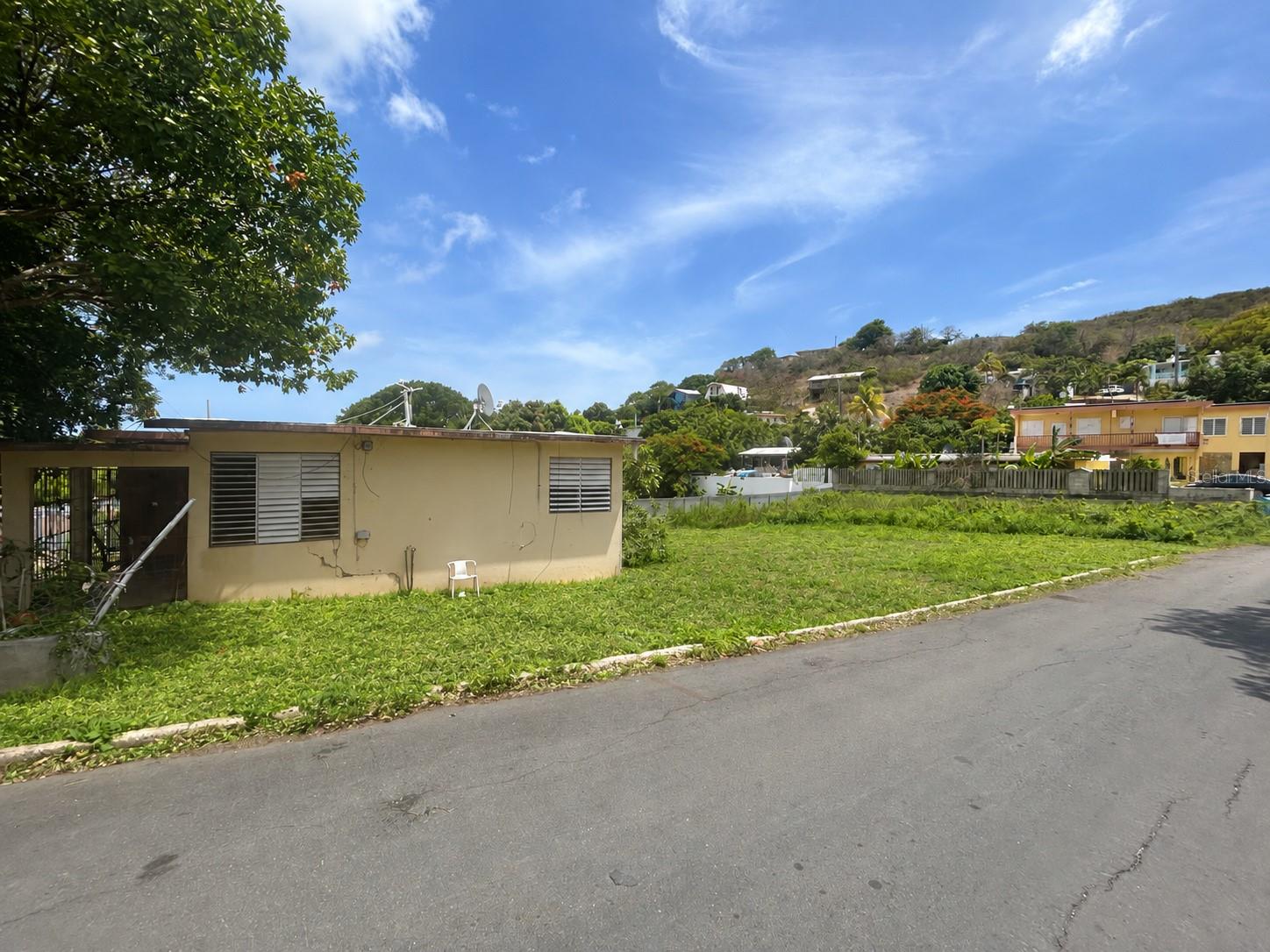 127 LUIS MUNOZ MARIN Property Photo 1