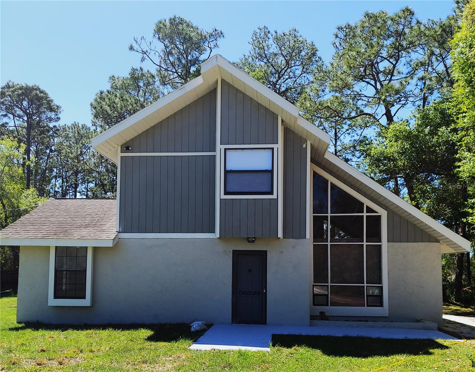 2449 E Lake Drive Property Photo 1