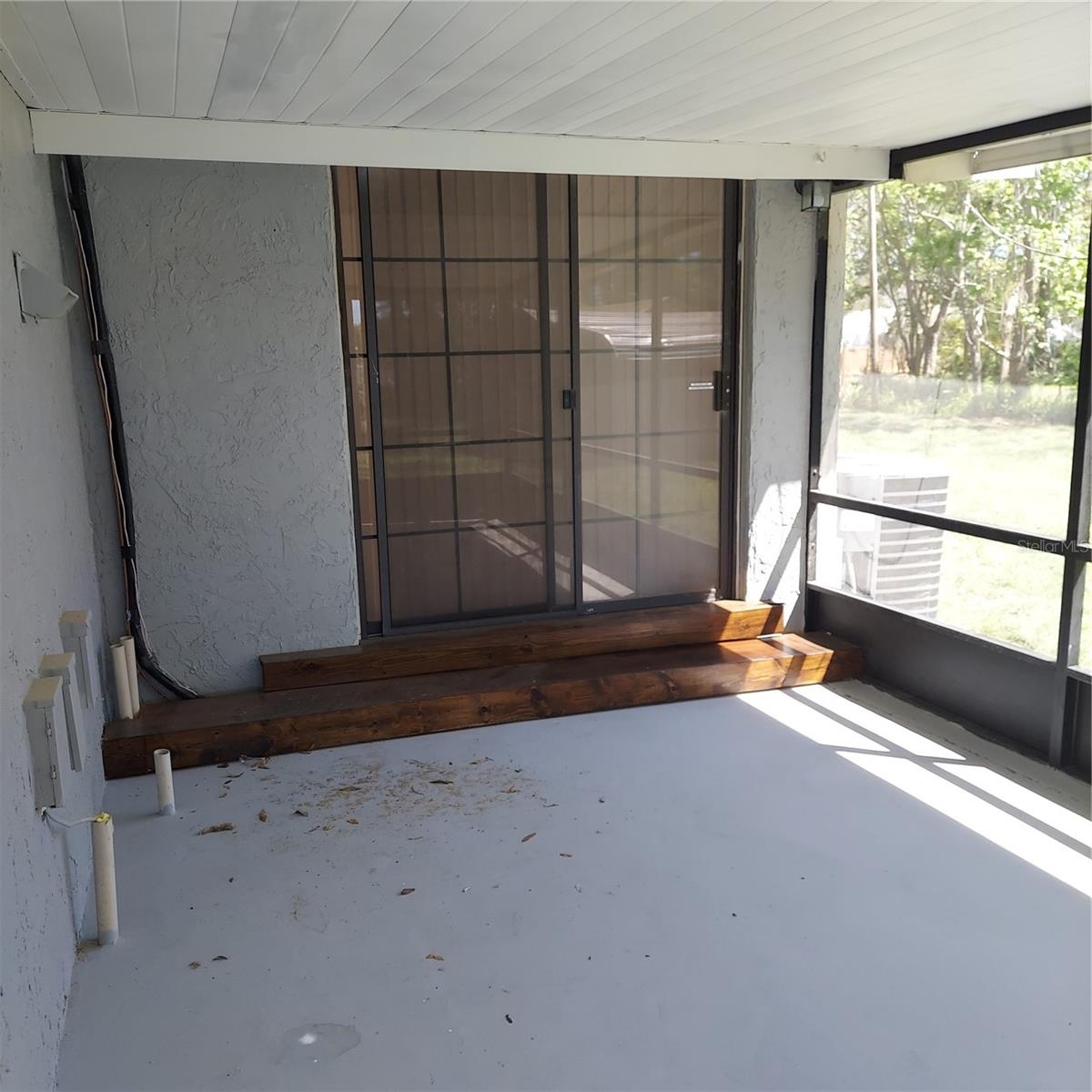 2449 E Lake Drive Property Photo 9