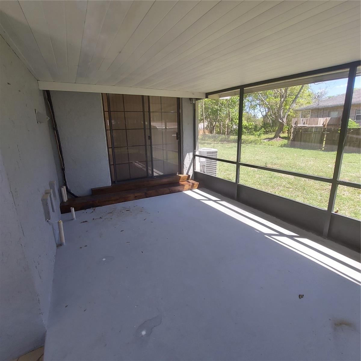 2449 E Lake Drive Property Photo 11
