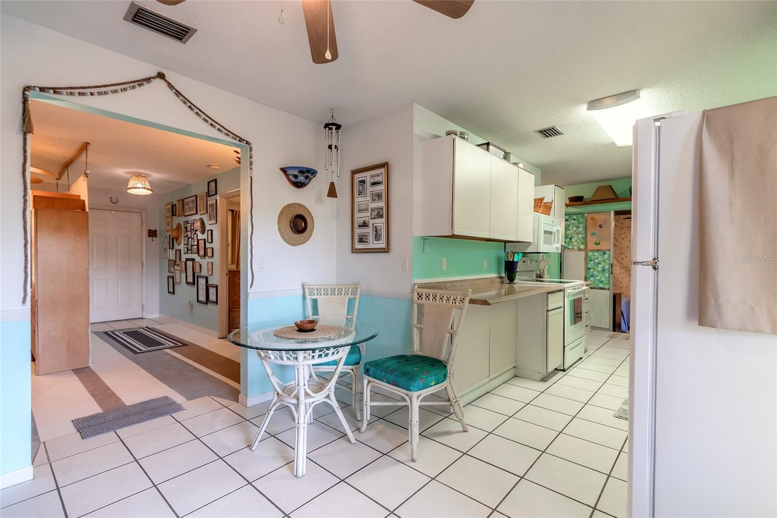 1526 Queen Palm Drive Property Photo 8