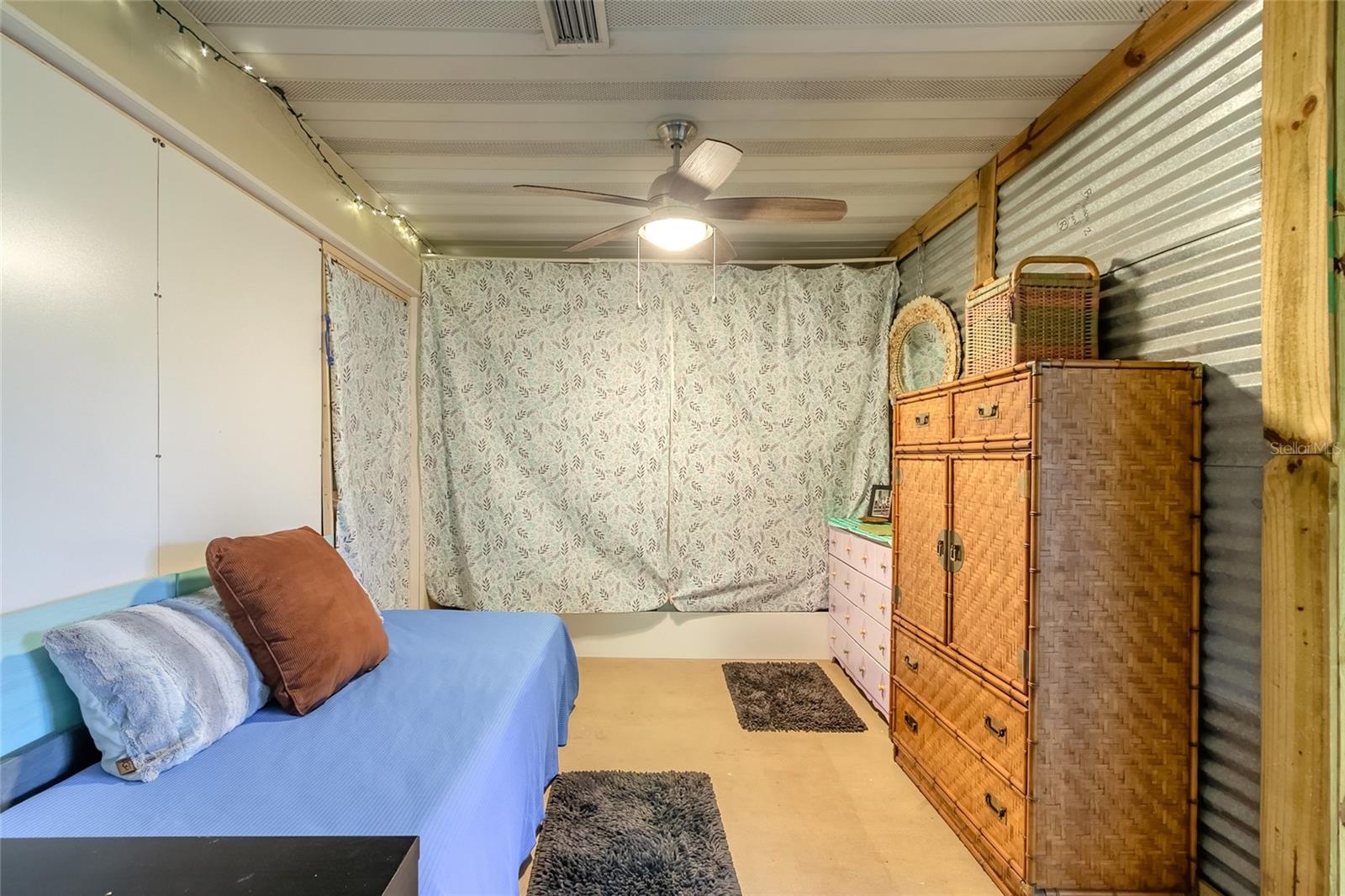1526 Queen Palm Drive Property Photo 14