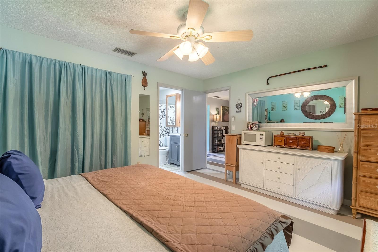 1526 Queen Palm Drive Property Photo 21