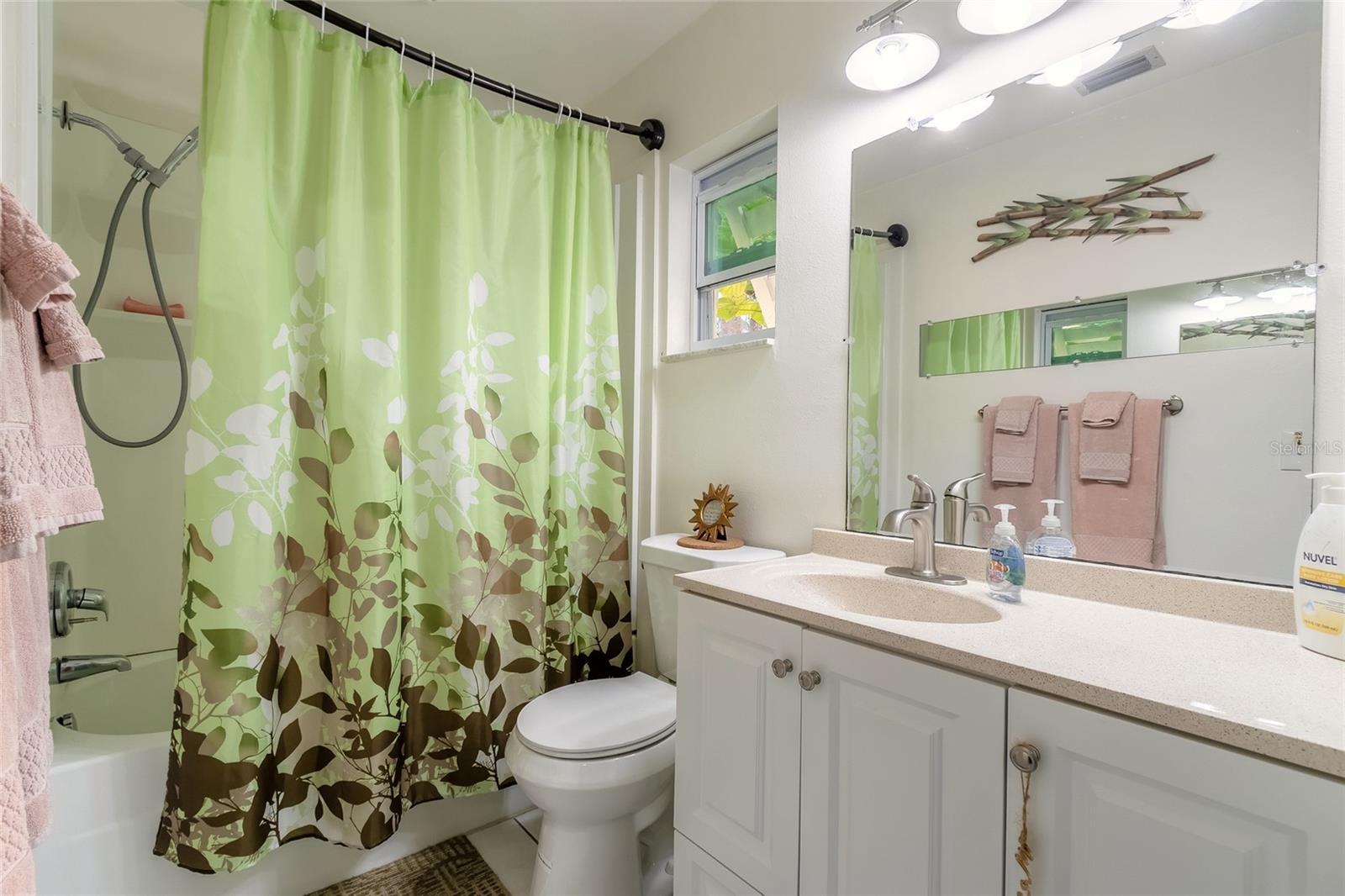 1526 Queen Palm Drive Property Photo 32