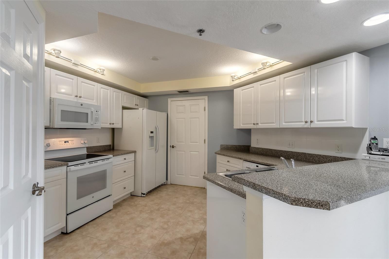 5300 S Atlantic Avenue #8502 Property Photo 18