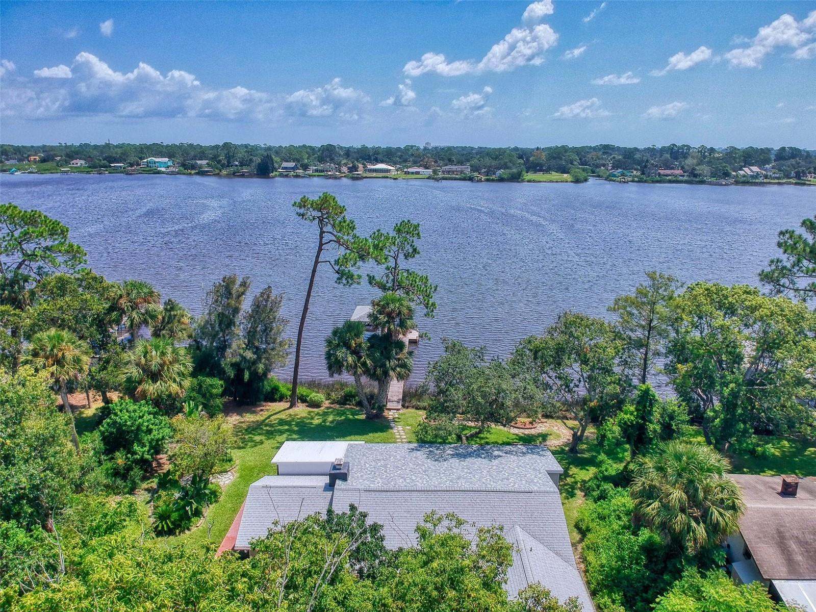 1843 Bayview Drive Property Photo 1