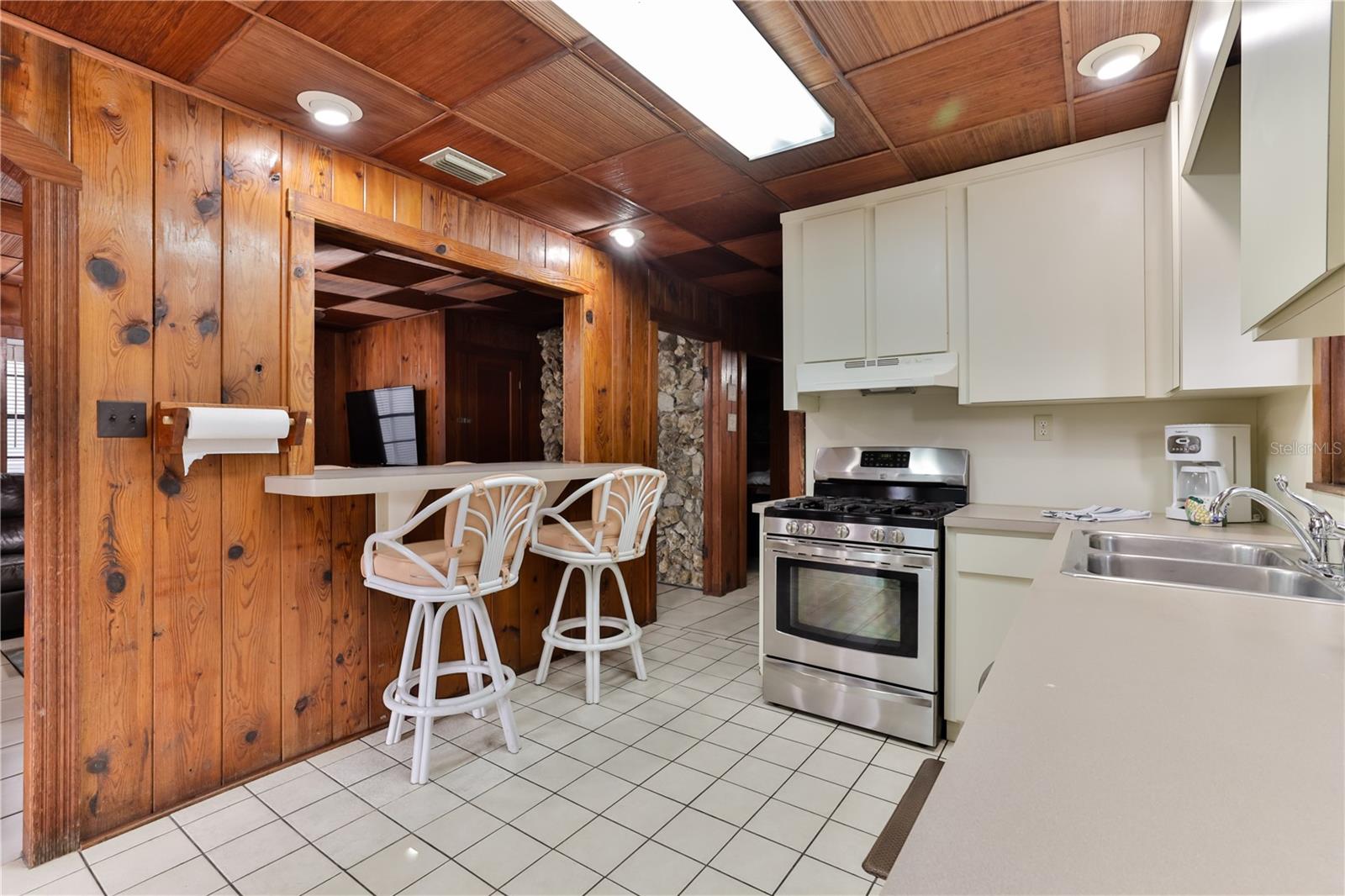 314 Due East Street Property Photo 17