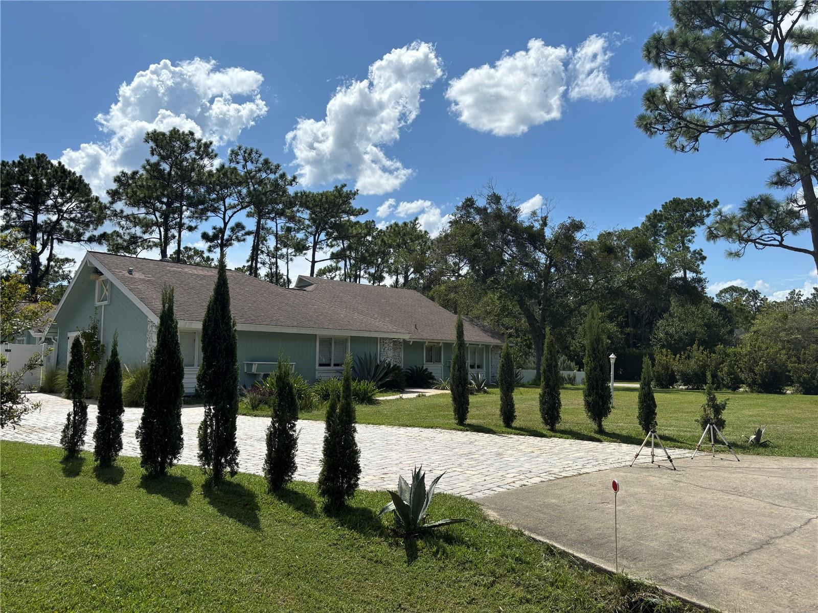 213 Riverbend Rd Property Photo 11