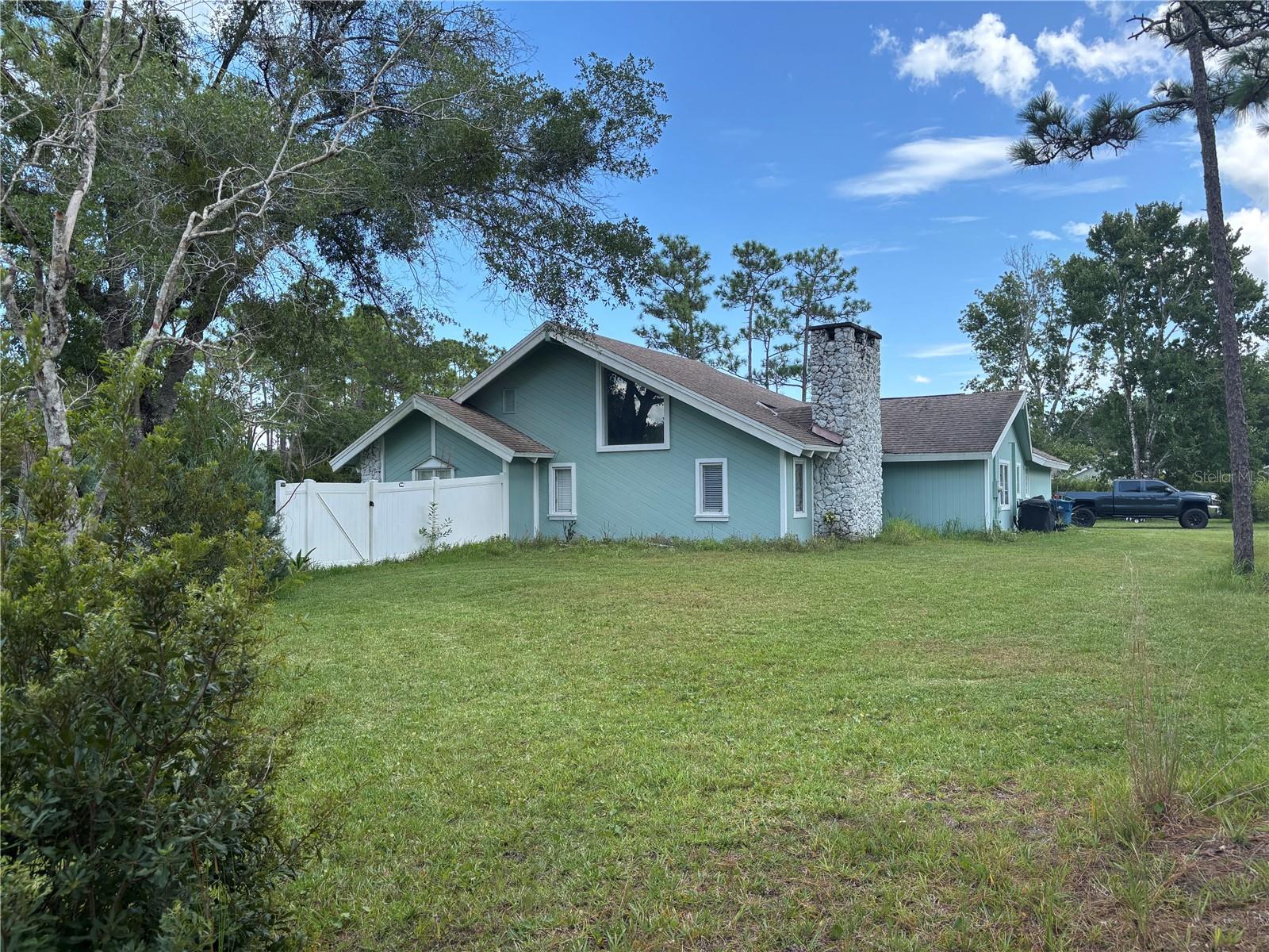 213 Riverbend Rd Property Photo 86