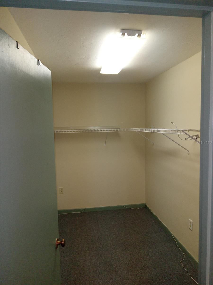 1219 Nw 16th Ave Property Photo 6