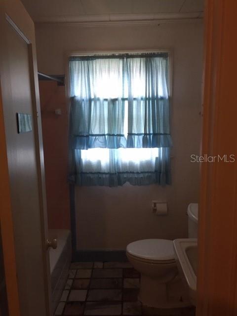 1213 Nw 16th Ave Property Photo 4