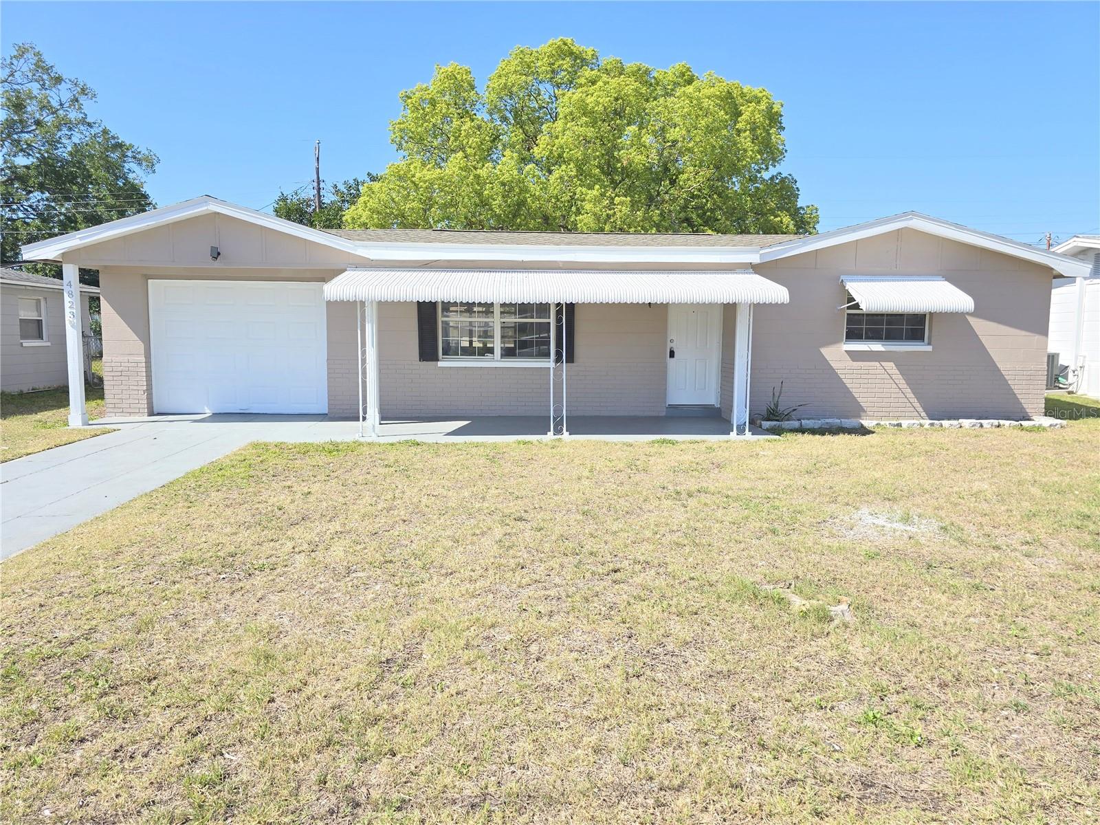4823 Blossom Dr Property Photo