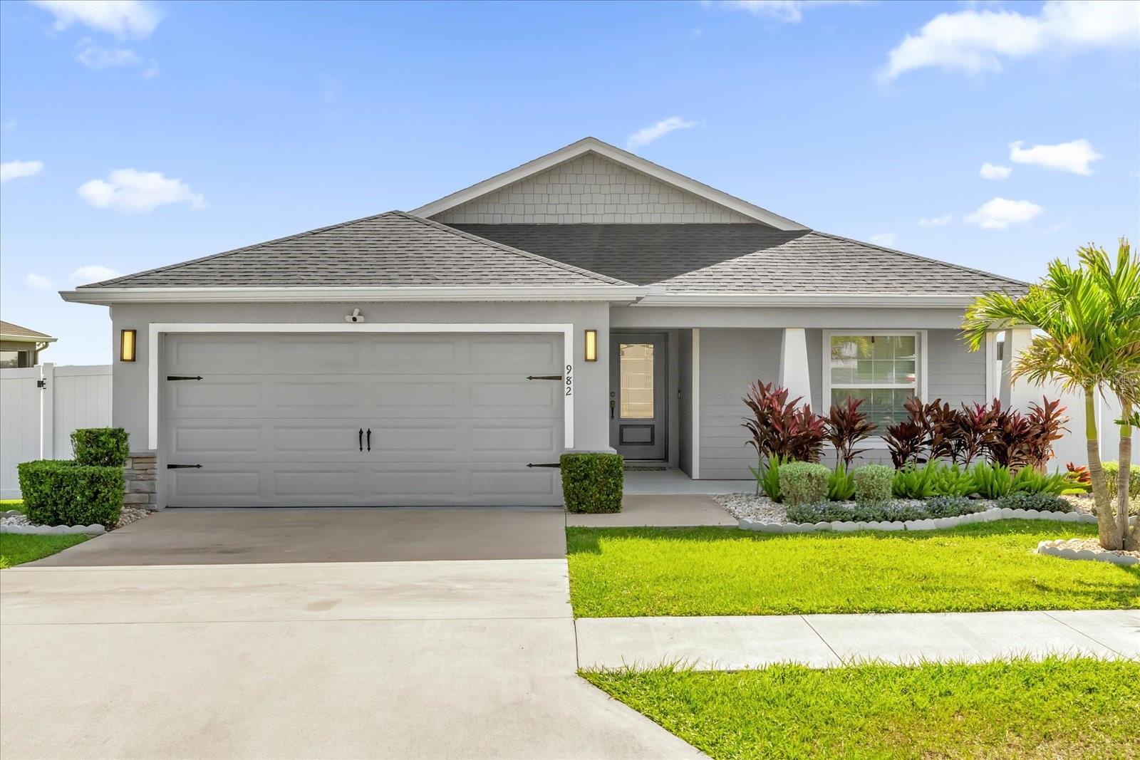 982 Inverness Way Property Photo