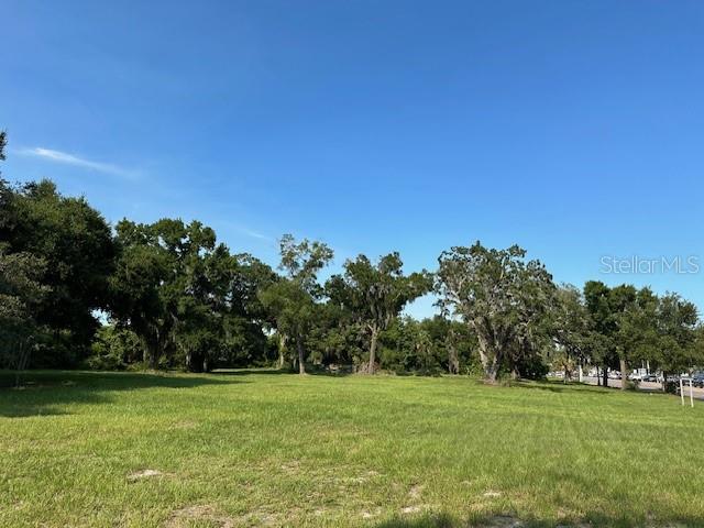 Aloma Ave Property Photo