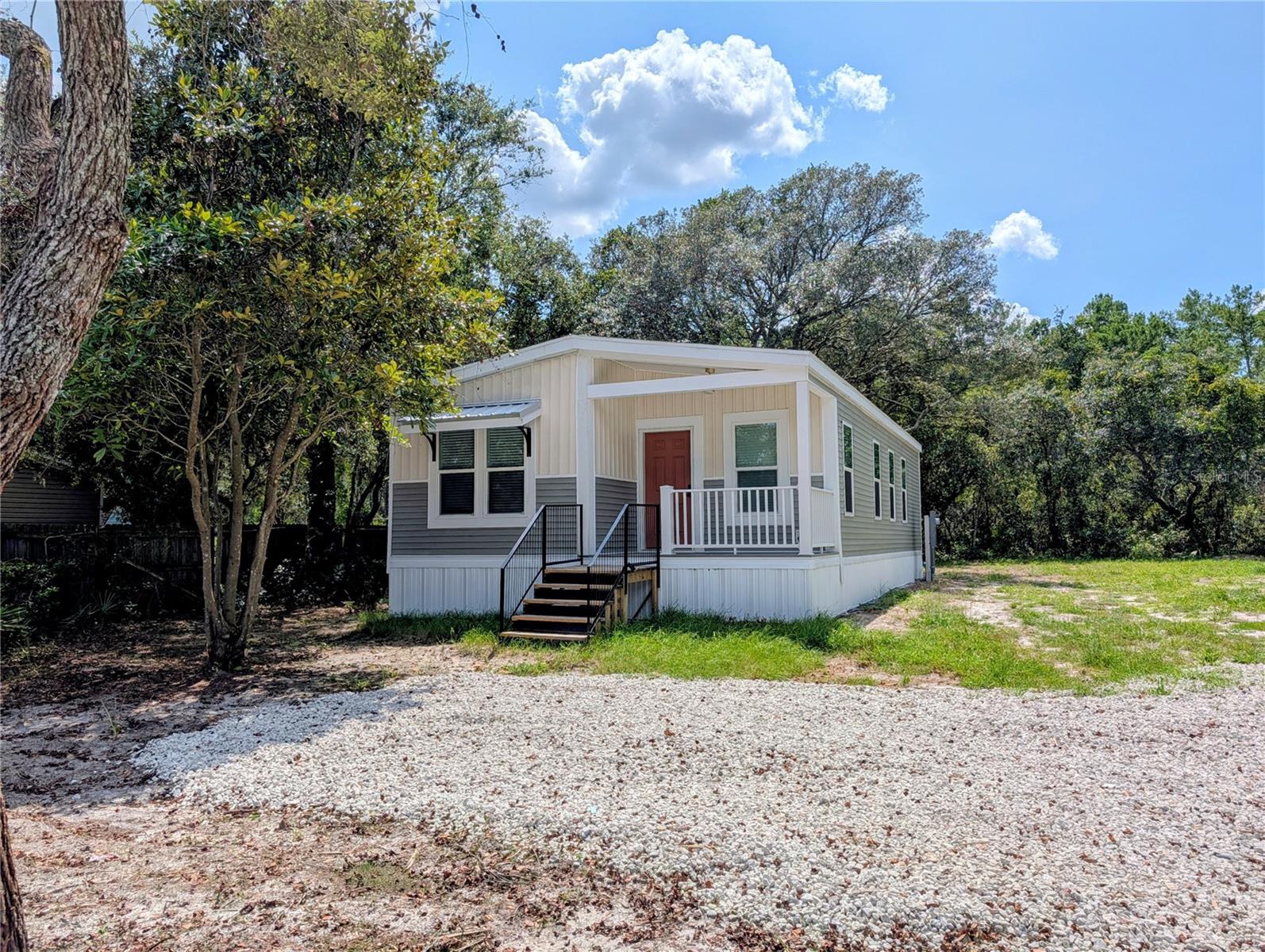 43535 Dixie Dr Property Photo 1
