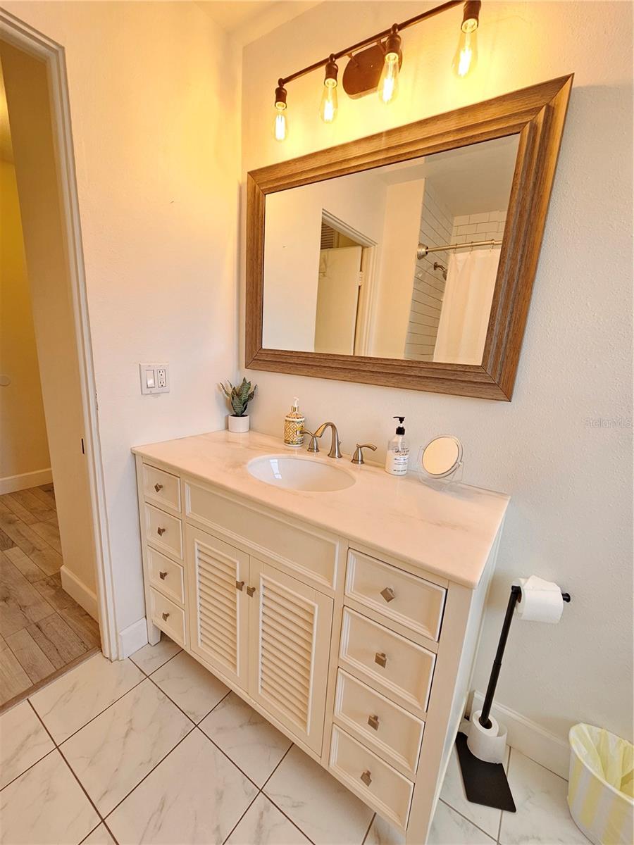 6442 Colonial Dr Property Photo 16
