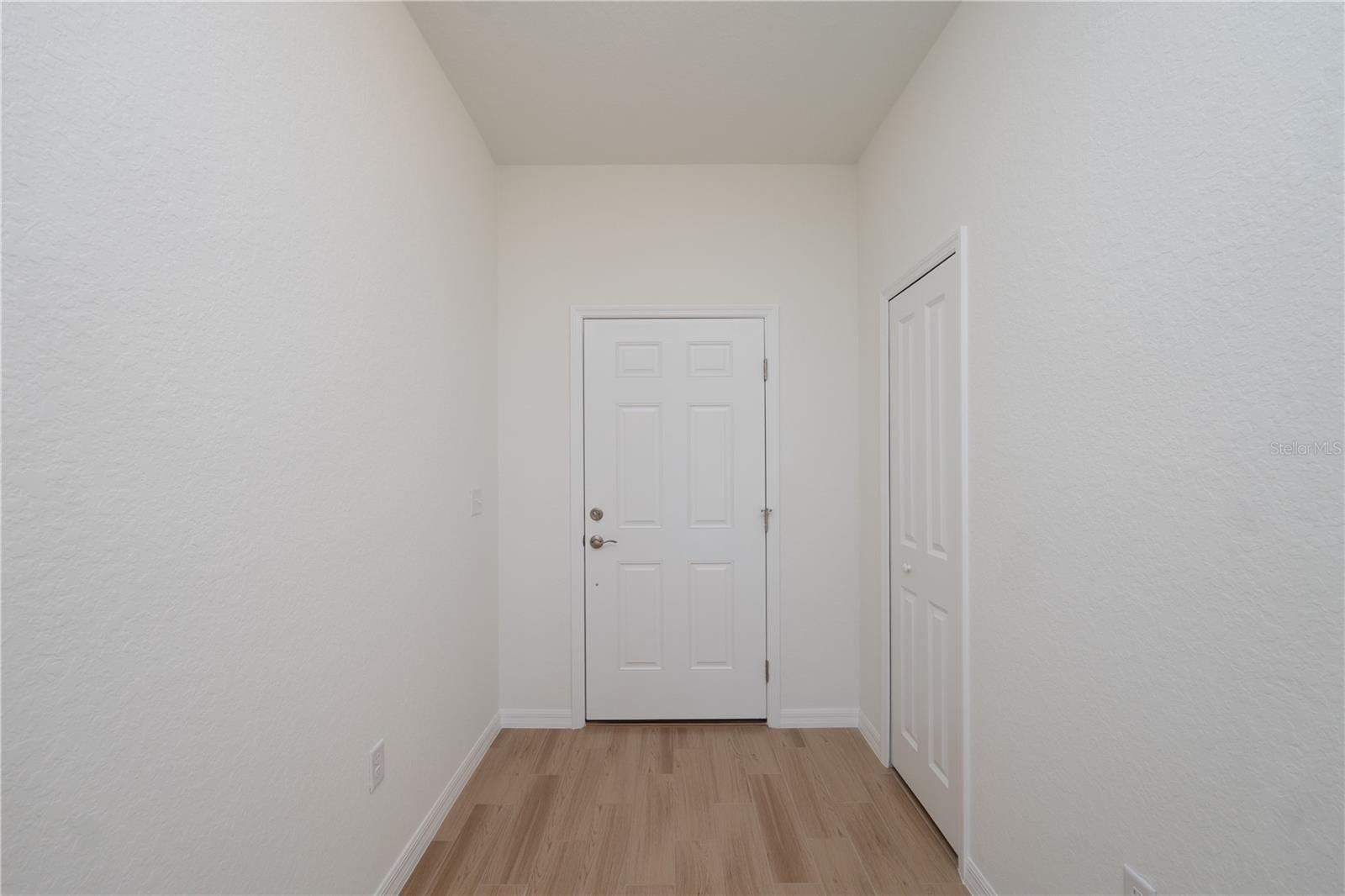 4569 San Lorenzo Dr Property Photo 2