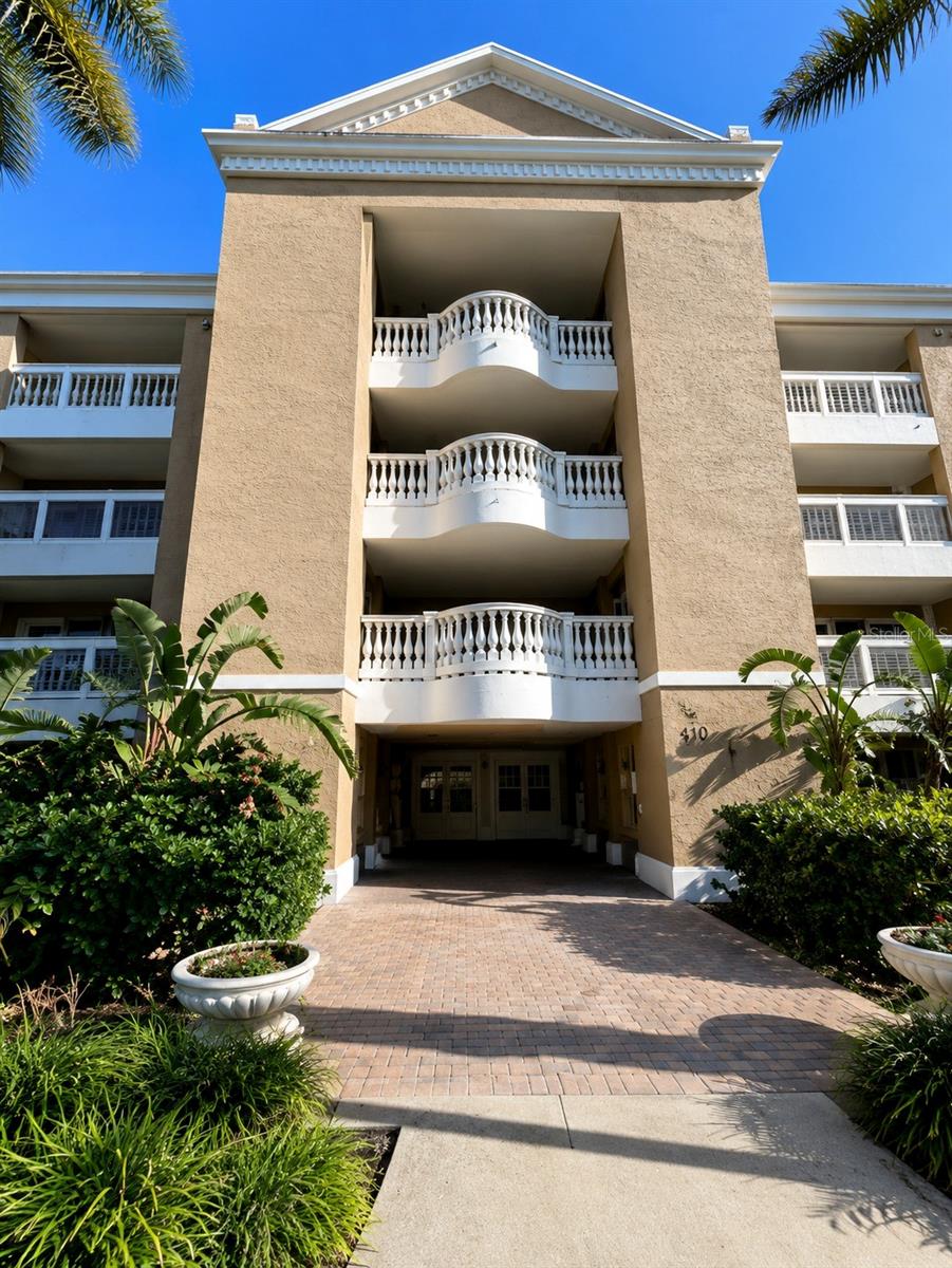 7612 Cabana Ct #101 Property Photo 1