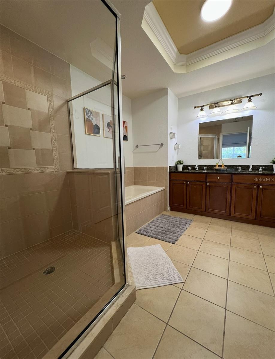 7612 Cabana Ct #101 Property Photo 9