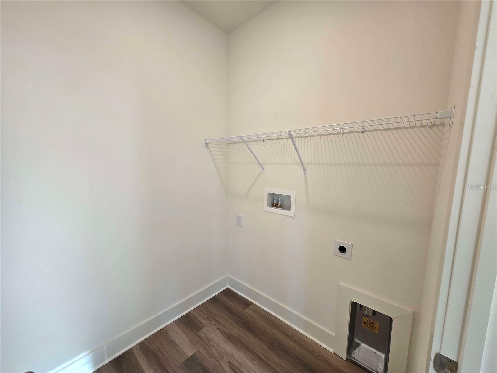 3830 Daybreak Run Loop Property Photo 8