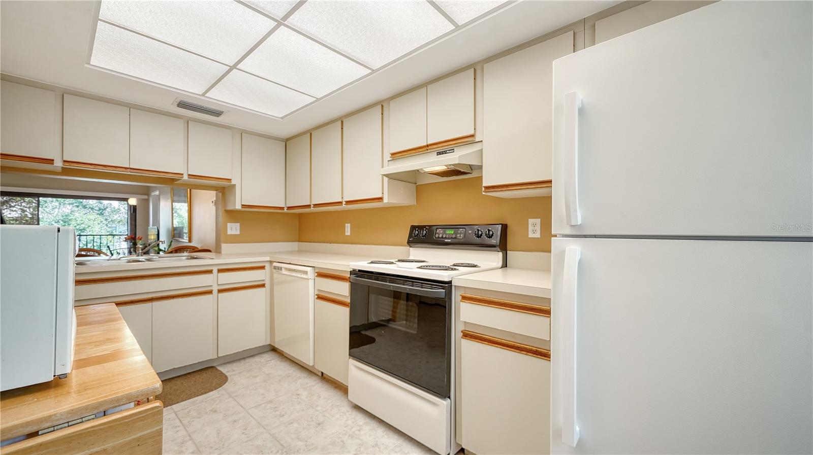 5649 Summer Side Ln #41b Property Photo 15