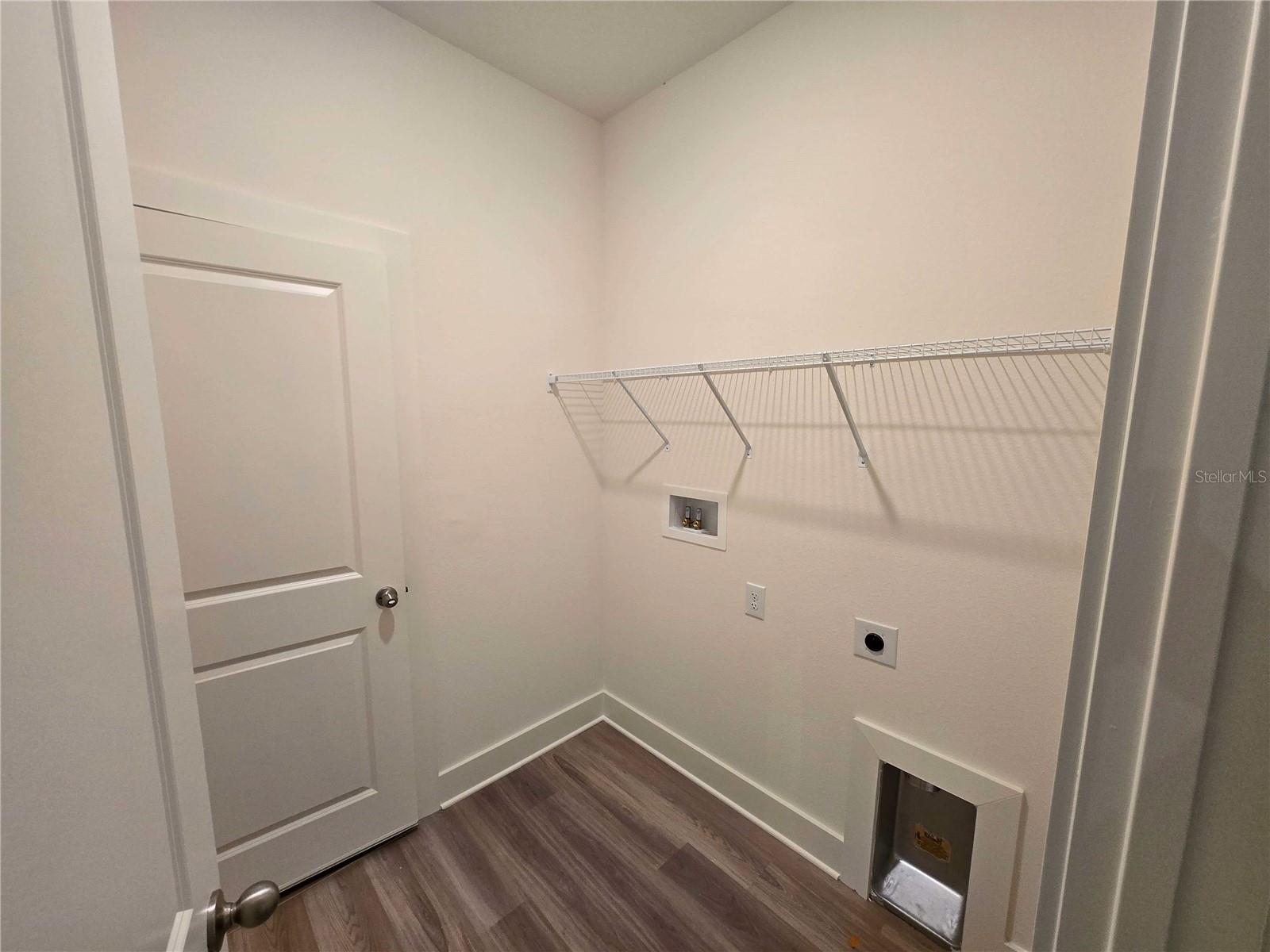 3836 Daybreak Run Loop Property Photo 9