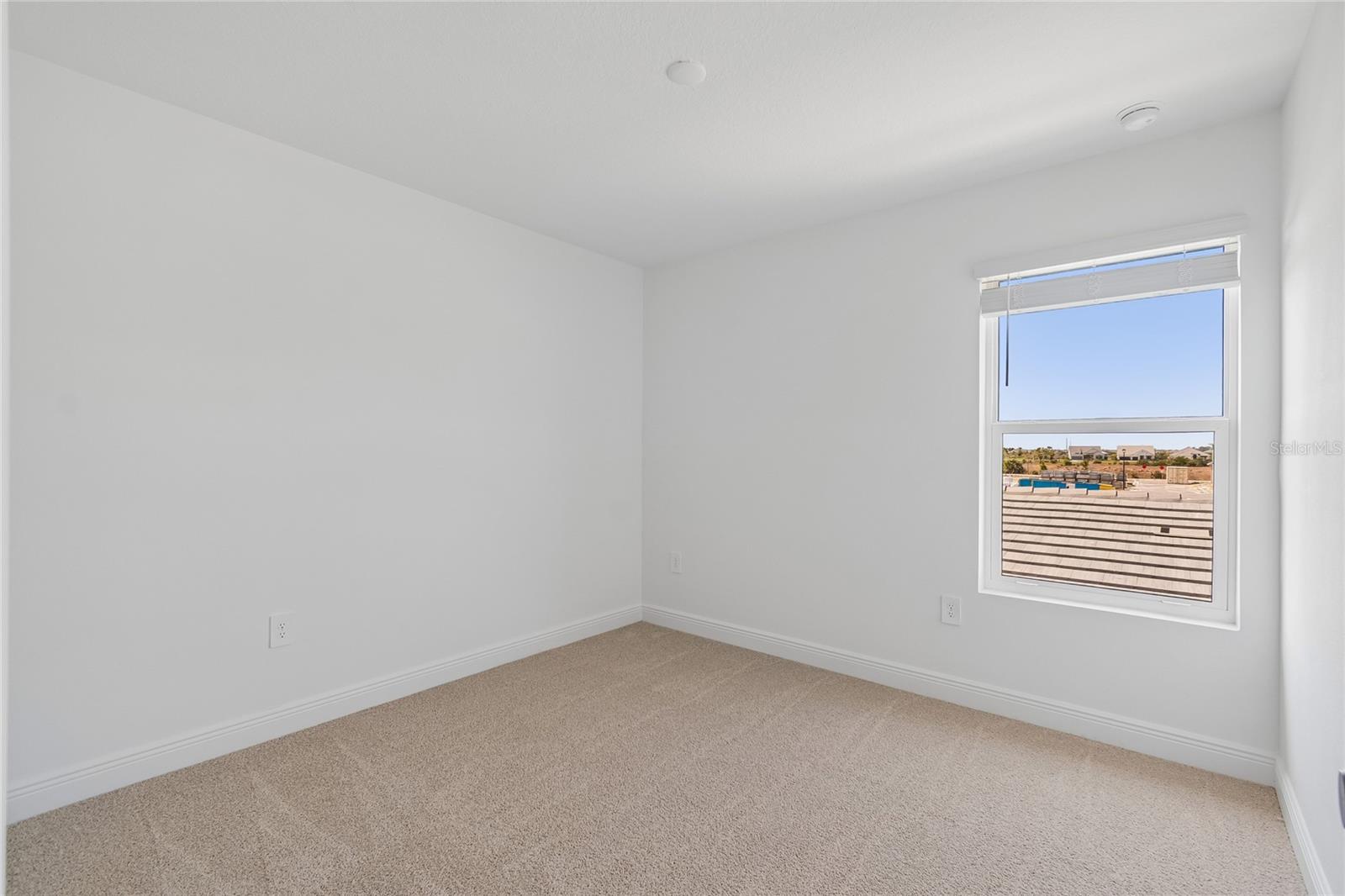 17736 Broadleaf Loop Property Photo 11