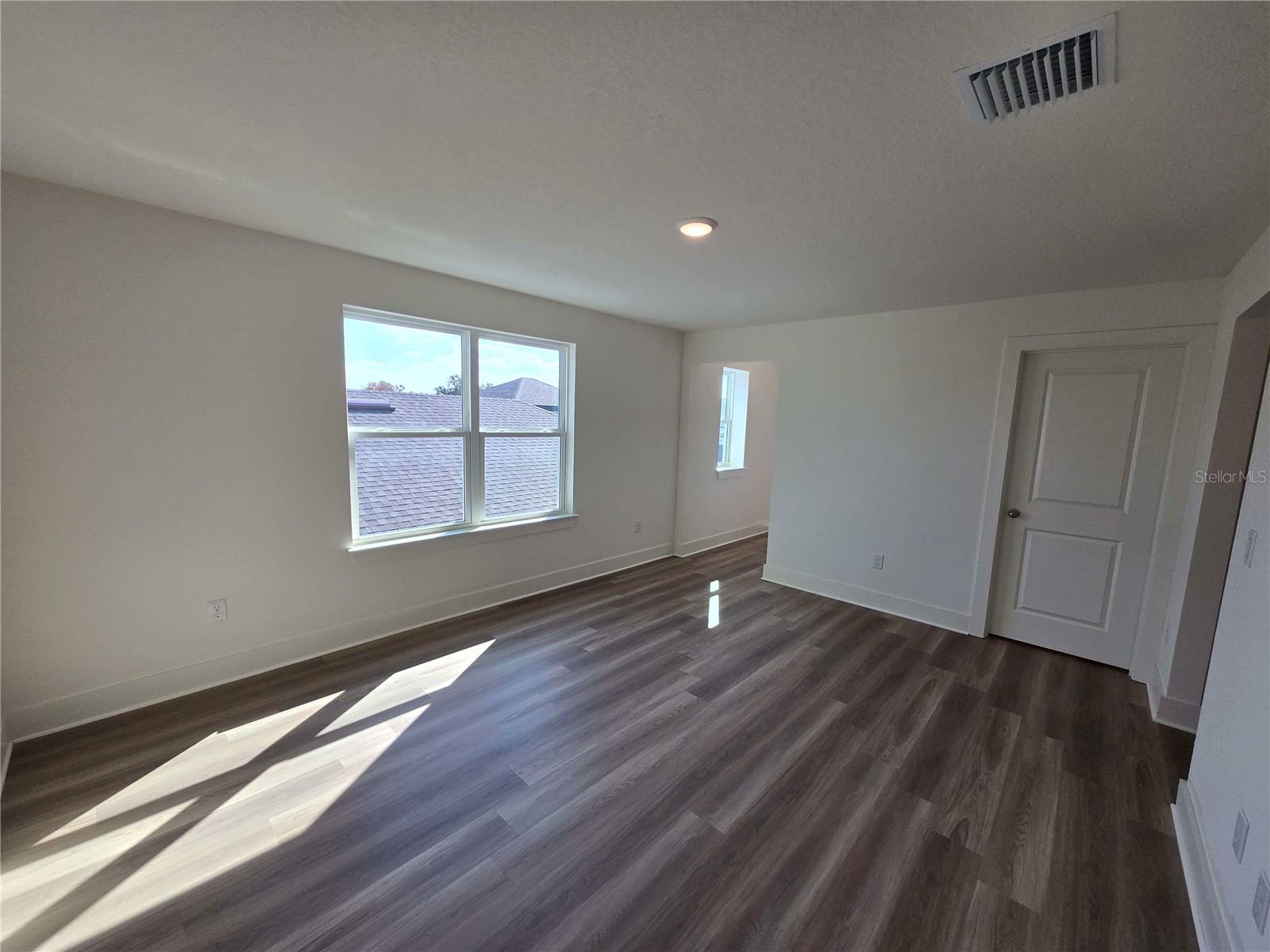 3827 Daybreak Run Loop Property Photo 9