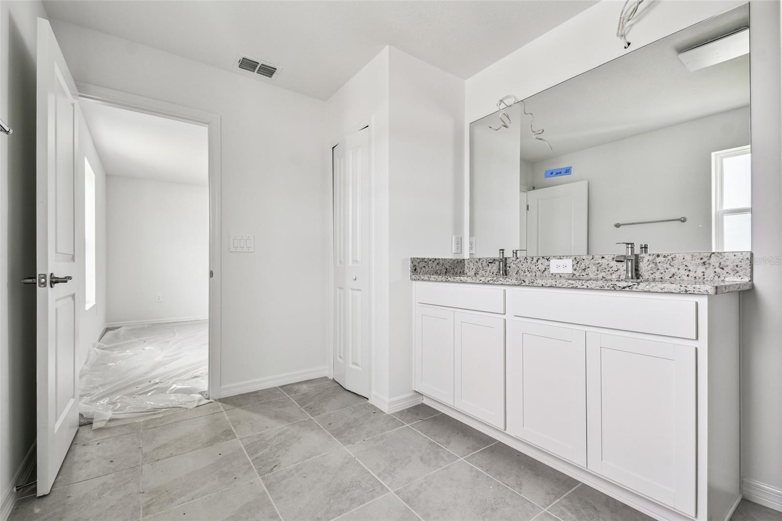 9118 Optimist Way Property Photo 14