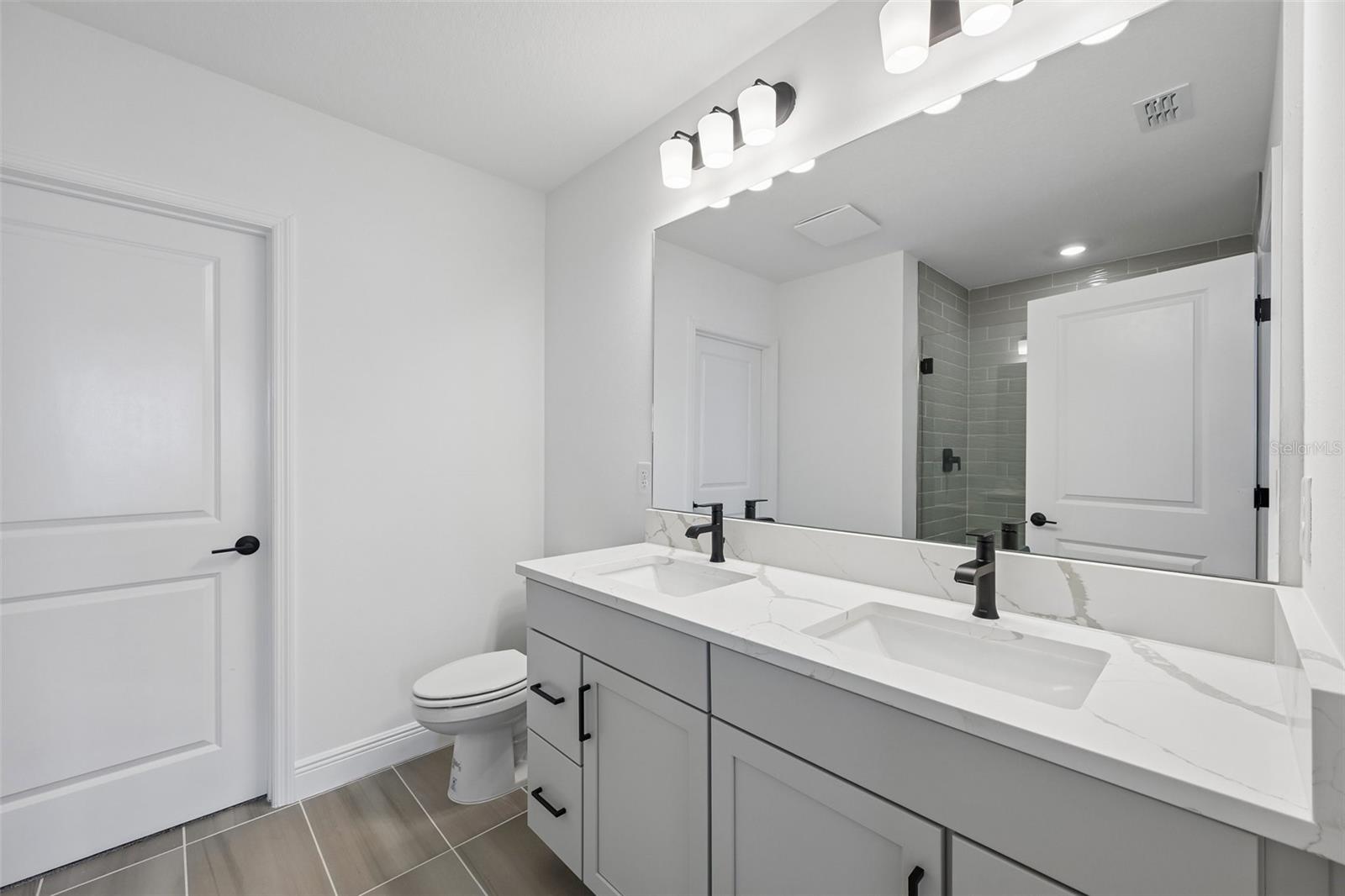 8229 Seaflower Pkwy Property Photo 15