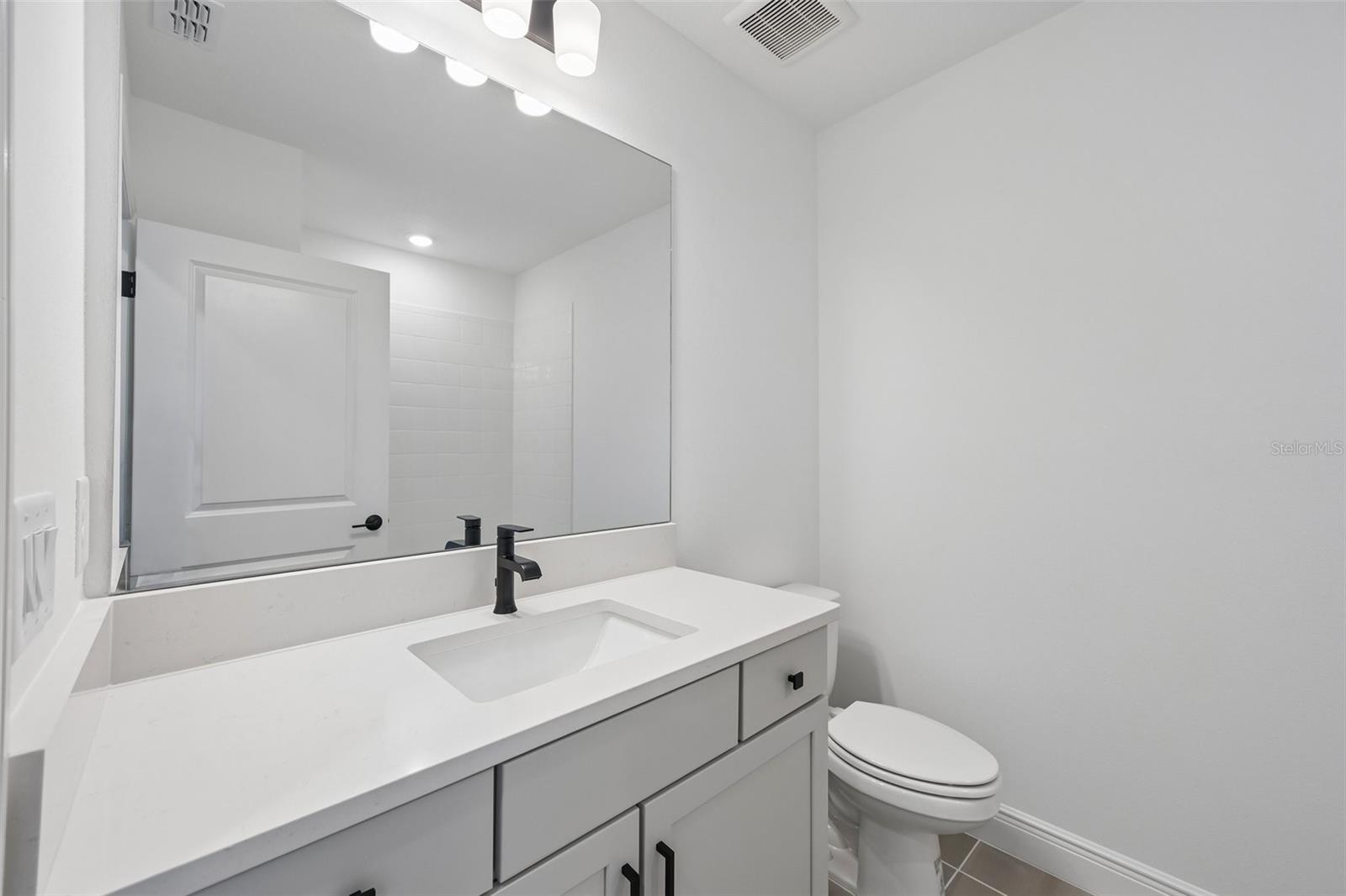 8229 Seaflower Pkwy Property Photo 17