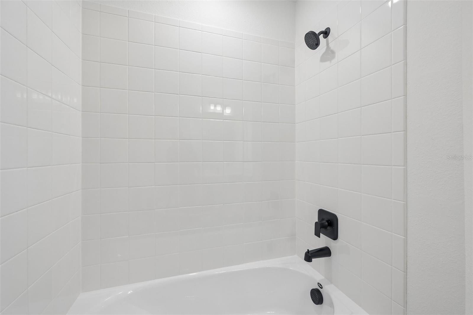 8229 Seaflower Pkwy Property Photo 18