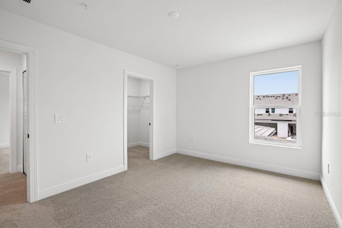 17829 Broadleaf Loop Property Photo 11