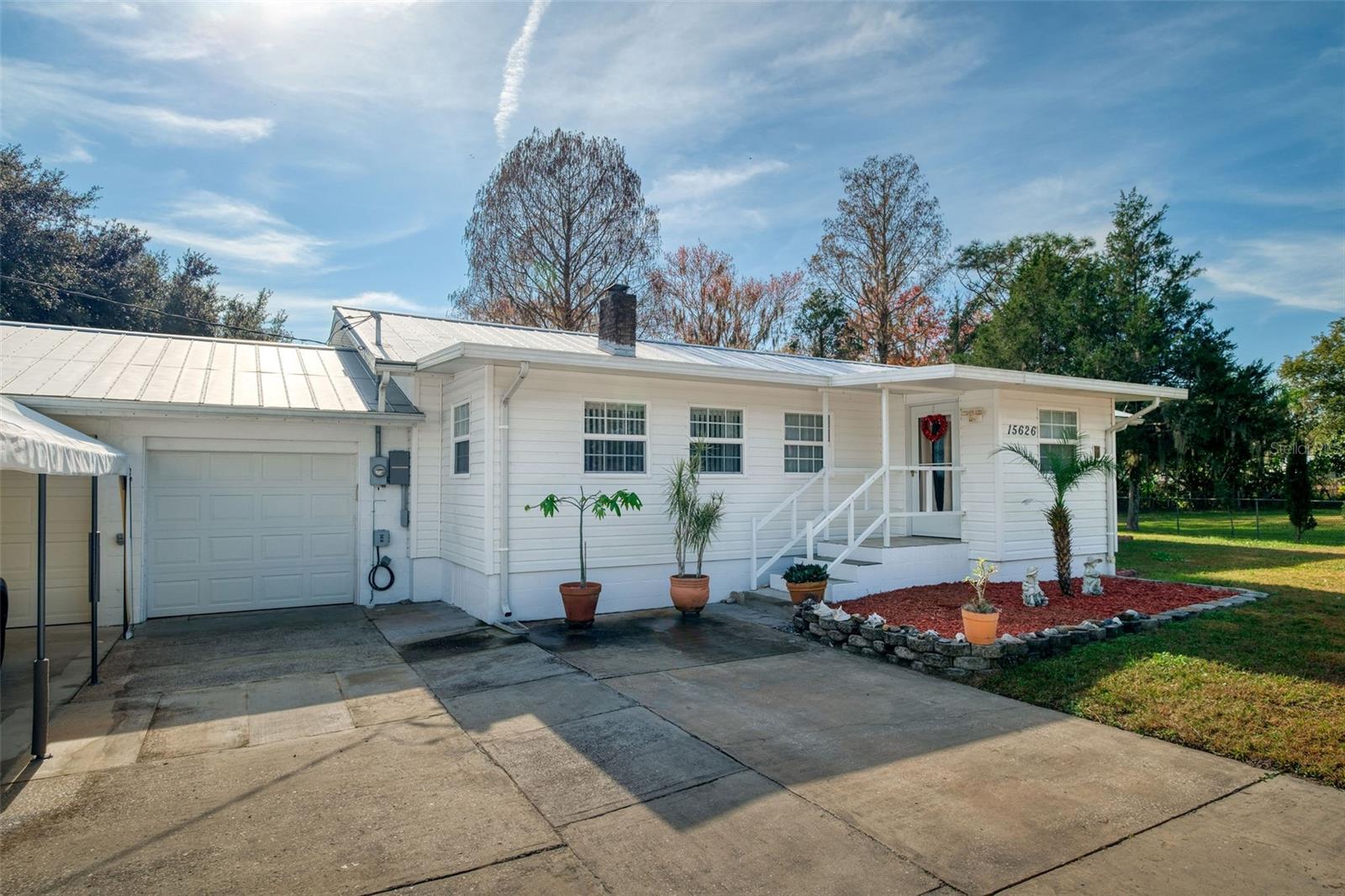 R4910519 Property Photo 2
