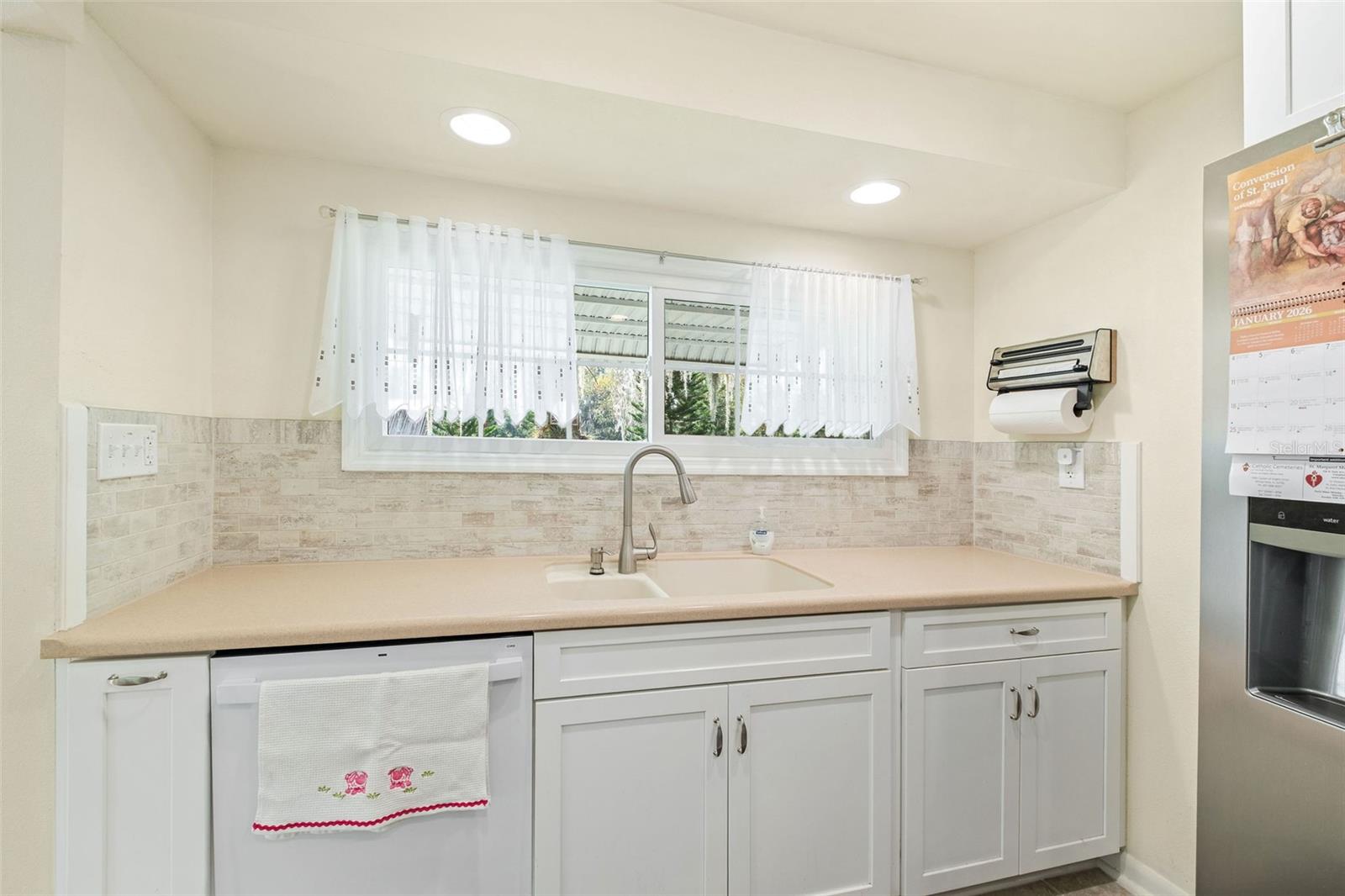 R4910519 Property Photo 4