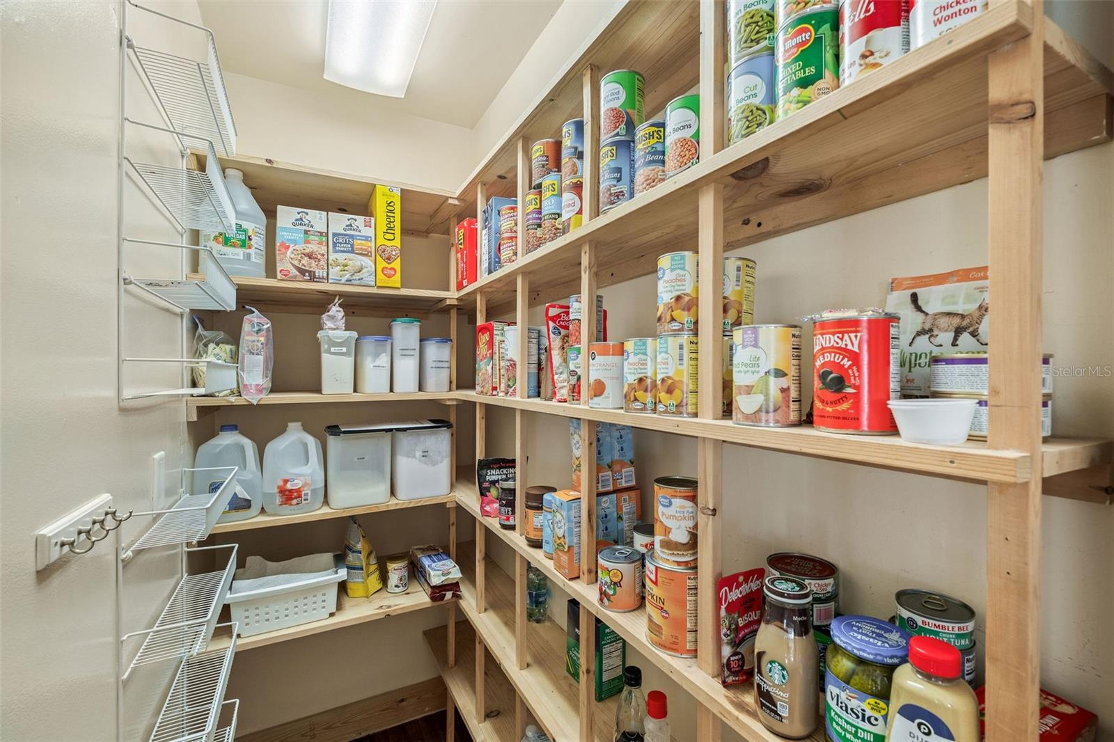 R4910519 Property Photo 6
