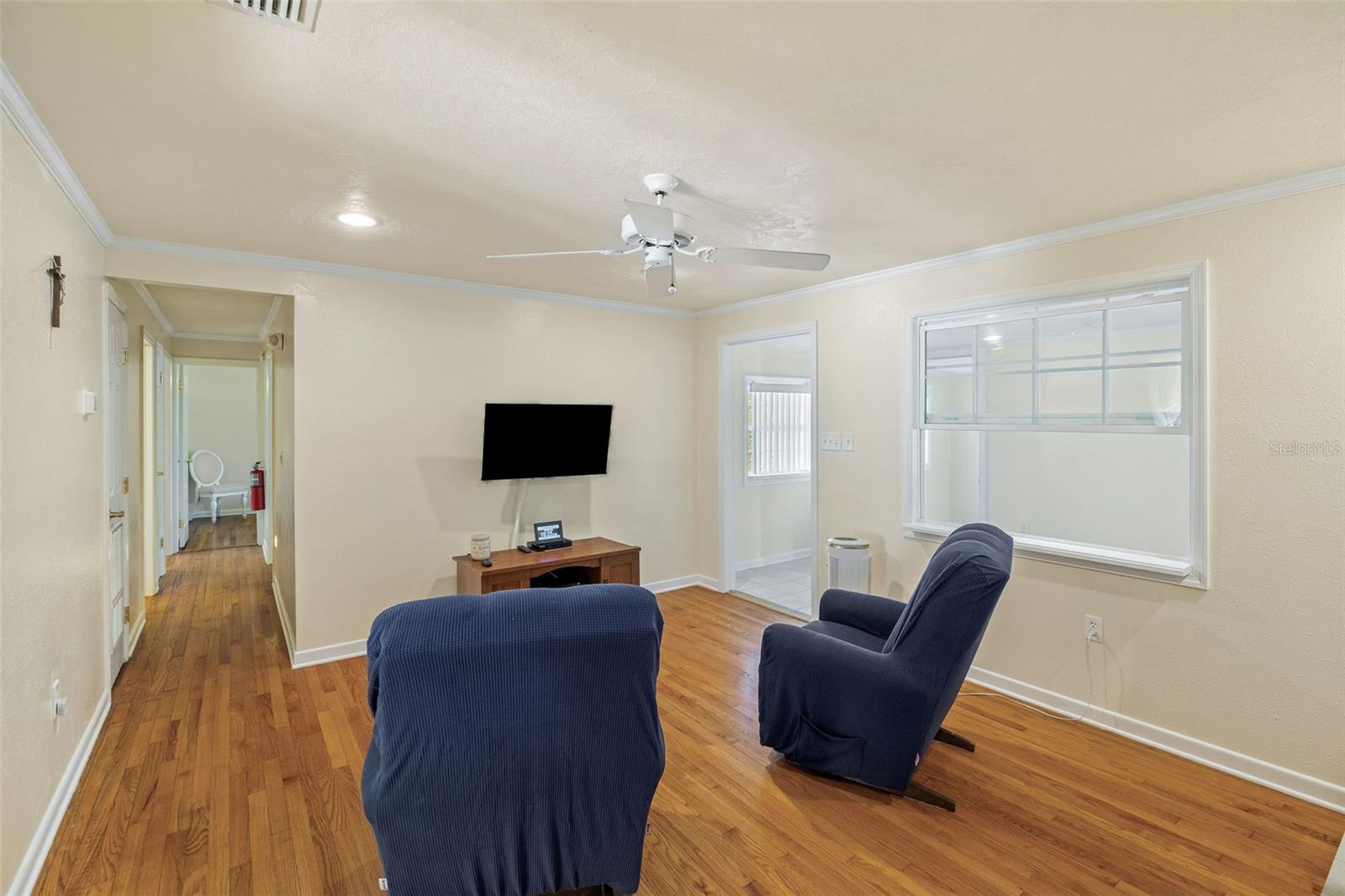 R4910519 Property Photo 8
