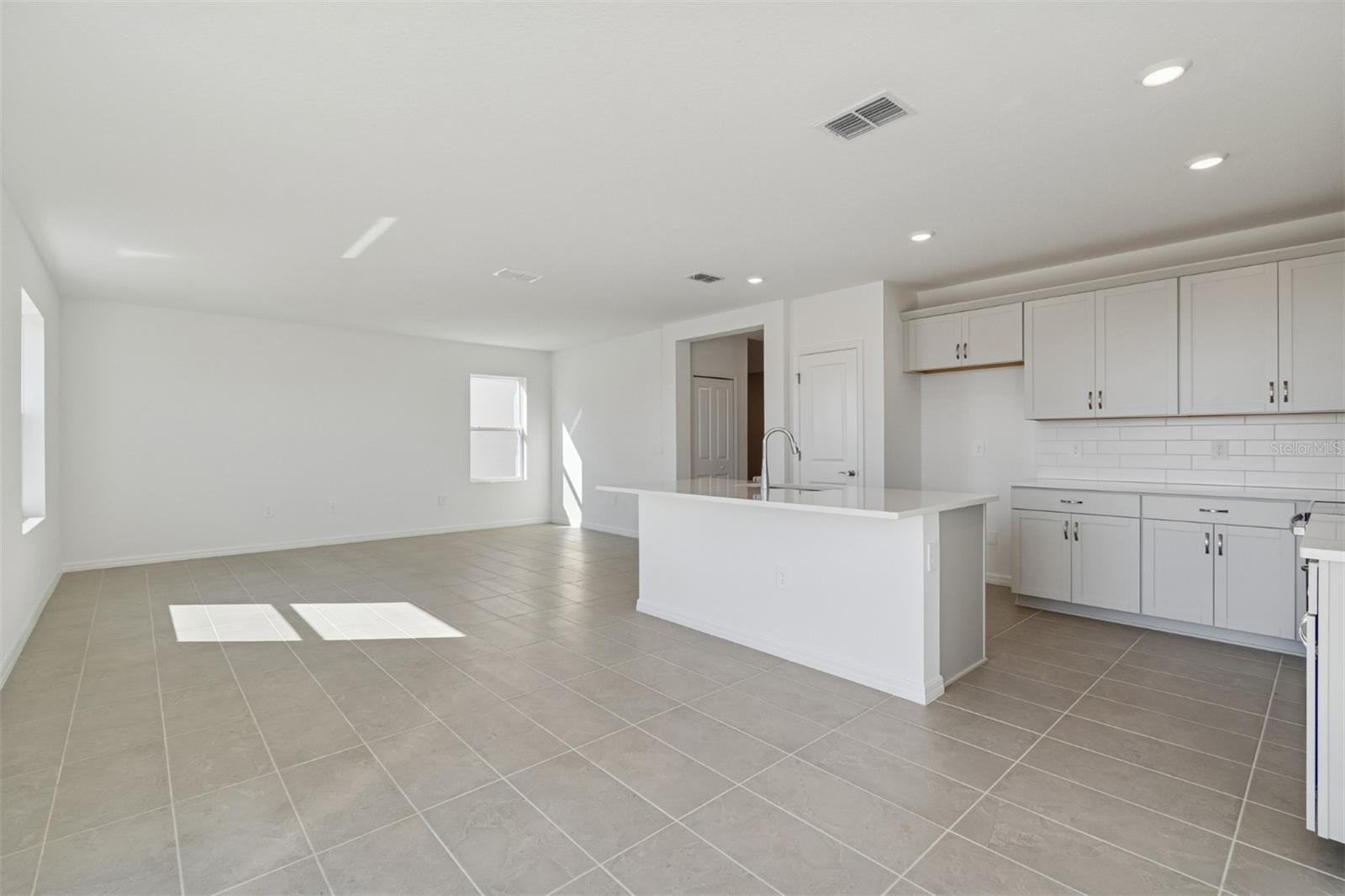 9018 Optimist Way Property Photo 12