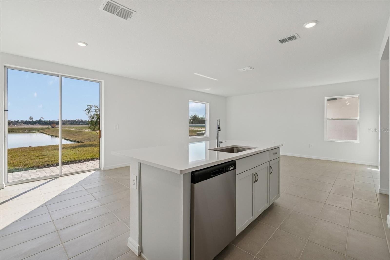 9018 Optimist Way Property Photo 13