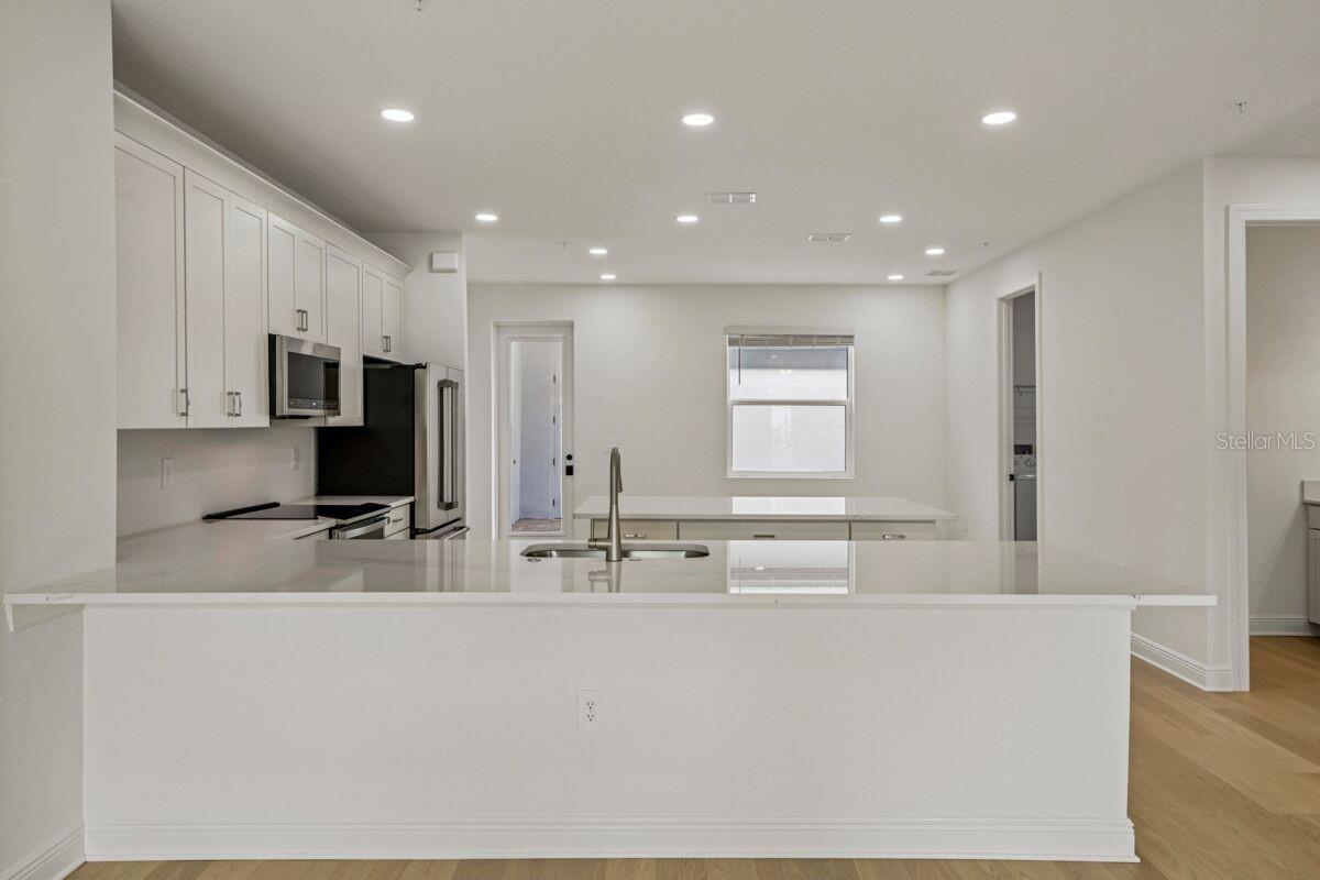 17817 Broadleaf Loop Property Photo 4