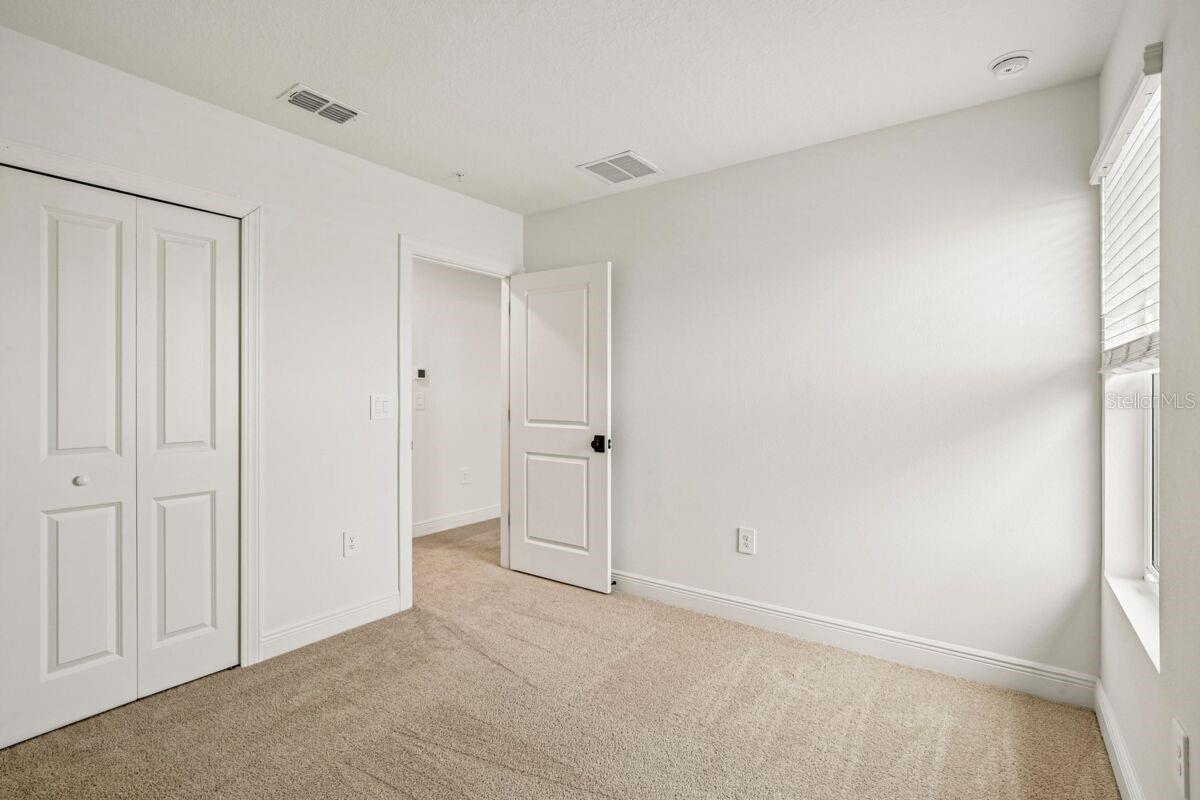 17817 Broadleaf Loop Property Photo 13